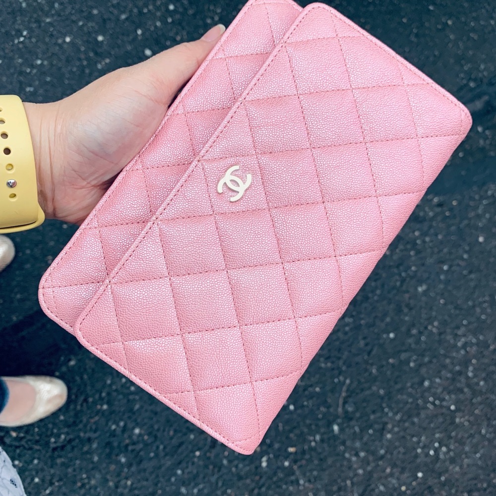 Chanel NEW Pink Iridescent 2019 WOC Quilted GHW